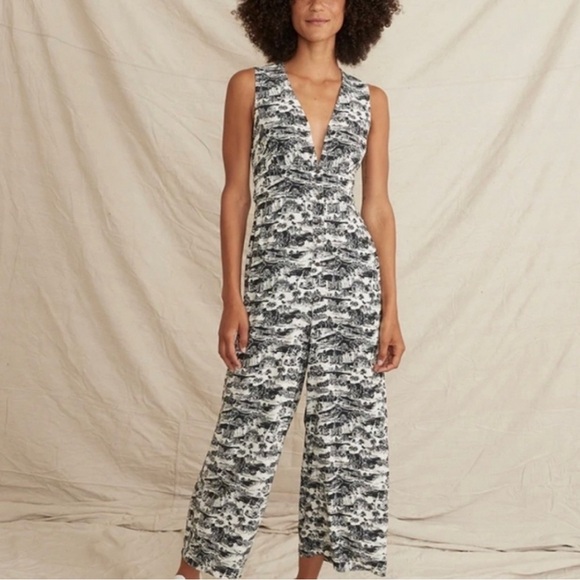 Marine Layer Holiday jumpsuits, extra small, like new! - Picture 3 of 8